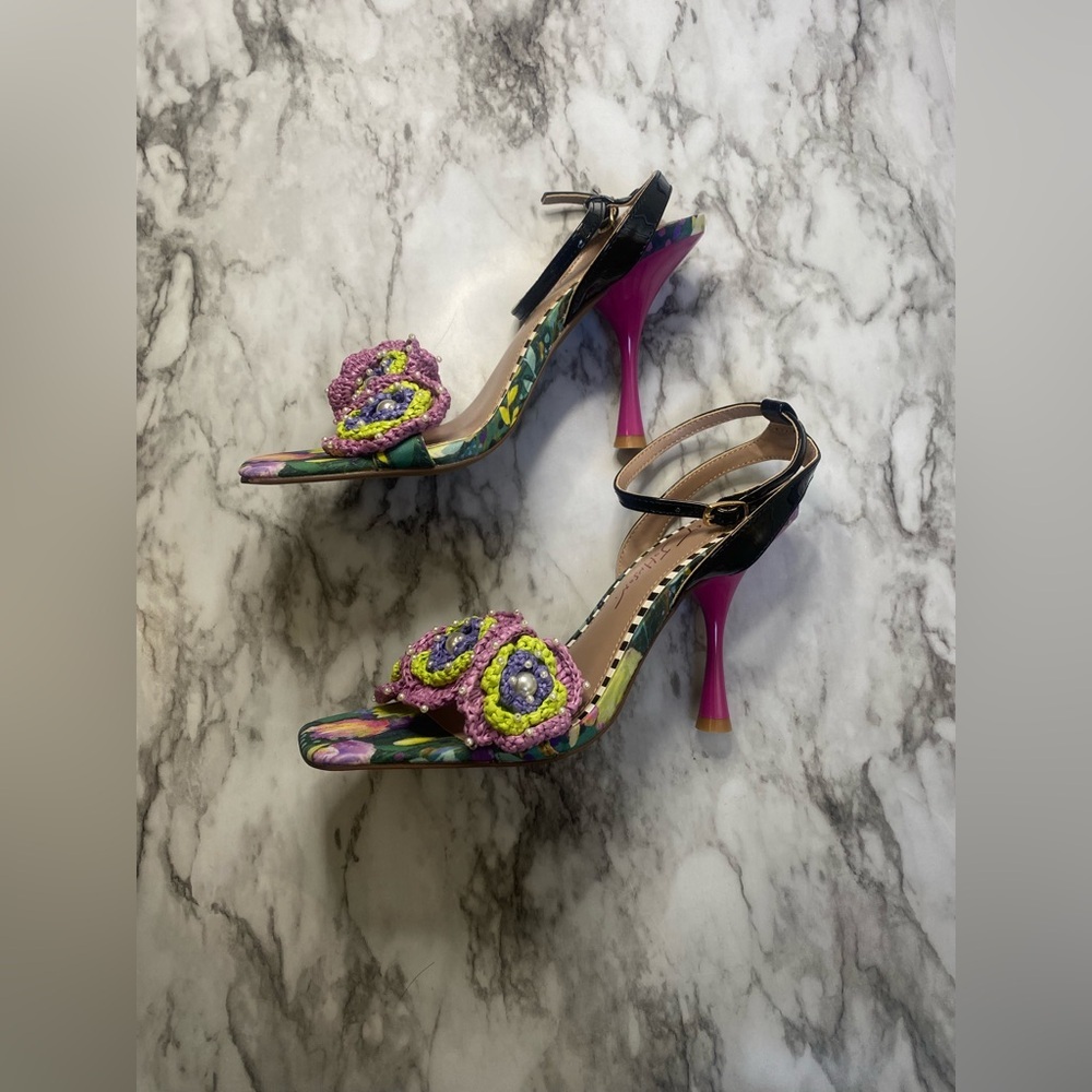 New Betsey Johnson Women Ainsleyy Heeled Sandal - Picture 11 of 15